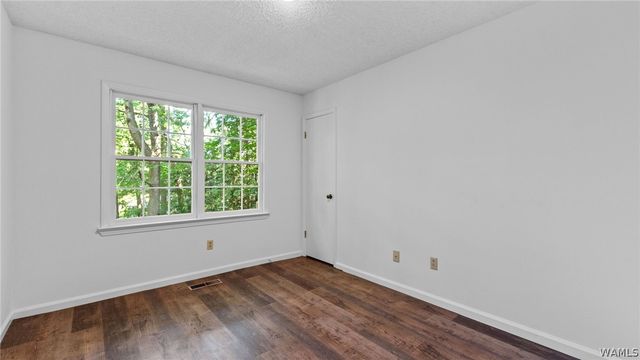 1704 Edgewater, Northport, AL 35473