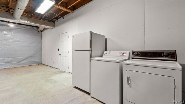 1704 Edgewater, Northport, AL 35473