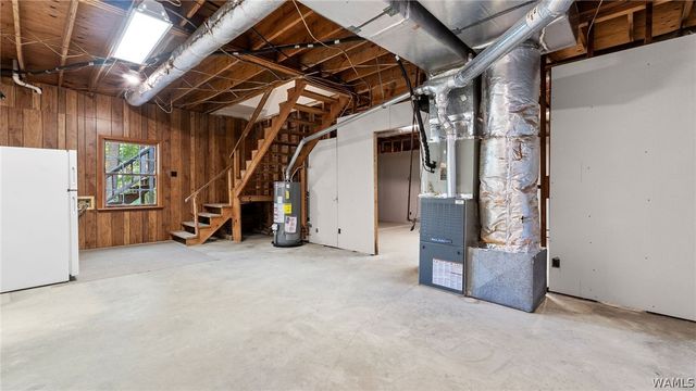 1704 Edgewater, Northport, AL 35473