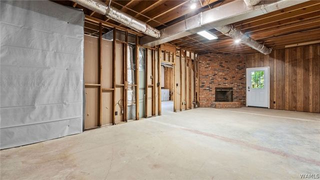 1704 Edgewater, Northport, AL 35473