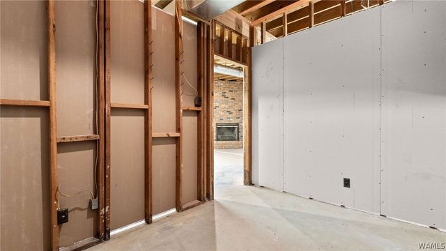 1704 Edgewater, Northport, AL 35473