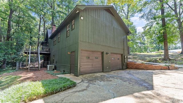 1704 Edgewater, Northport, AL 35473