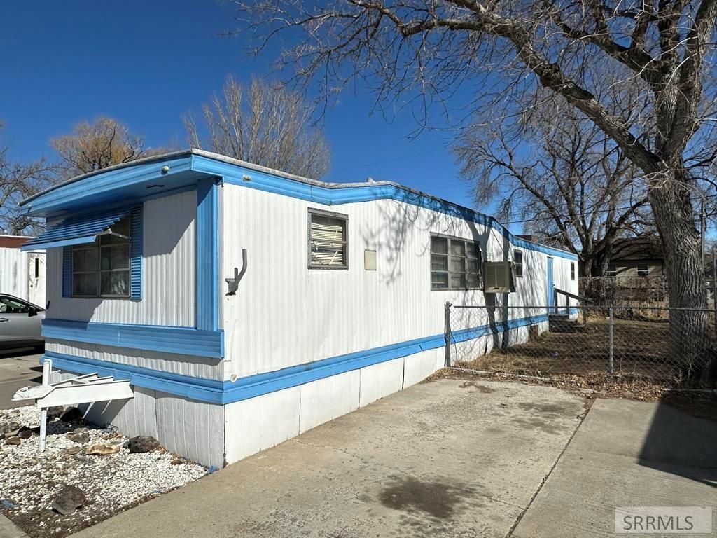 Image 20 of property listing at 760 W Alameda Road # 8, Pocatello, ID 83201