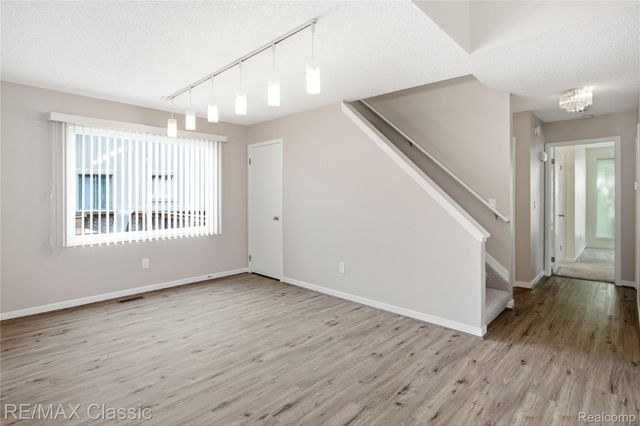 7413 Tall Timbers 178, West Bloomfield Charter Township, MI 48322