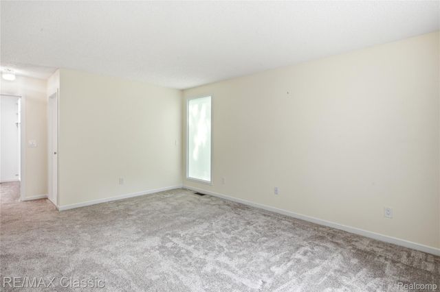 7413 Tall Timbers 178, West Bloomfield Charter Township, MI 48322