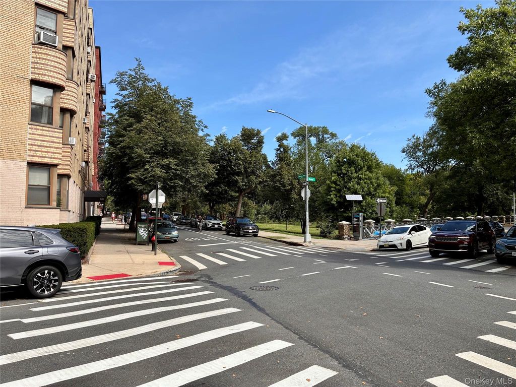 340 East Mosholu Parkway S 2C, Bronx, NY 10458 — photo 2