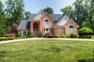 29826 Bradmoor Court, Farmington Hills, MI 48334