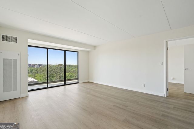 2460 Peachtree Road NE 1412, Atlanta, GA 30305