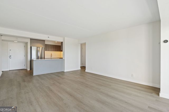 2460 Peachtree Road NE 1412, Atlanta, GA 30305