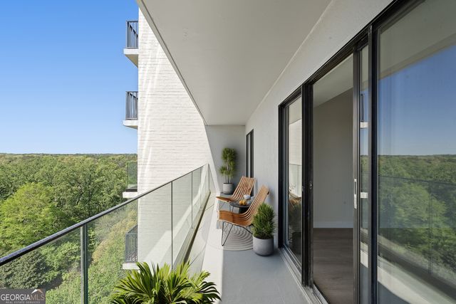 2460 Peachtree Road NE 1412, Atlanta, GA 30305