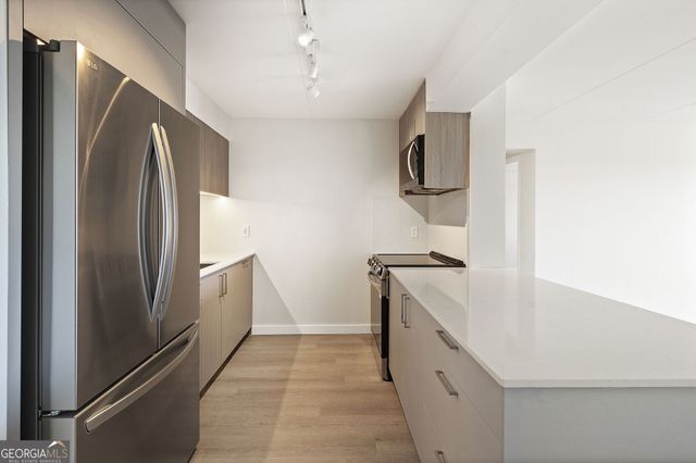 2460 Peachtree Road NE 1412, Atlanta, GA 30305