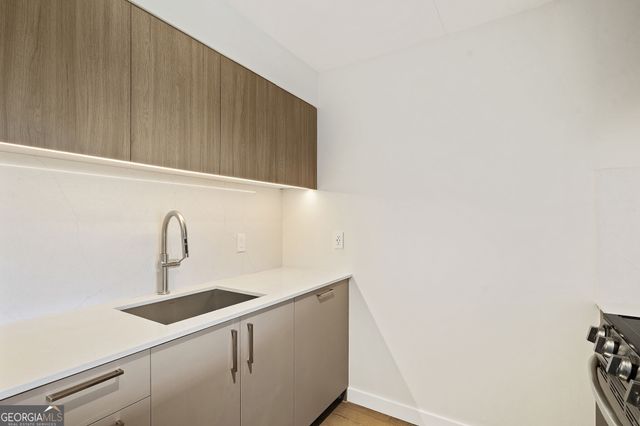 2460 Peachtree Road NE 1412, Atlanta, GA 30305