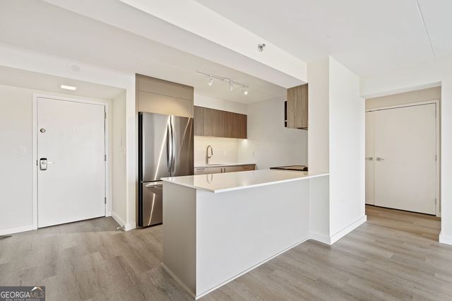 2460 Peachtree Road NE 1412, Atlanta, GA 30305