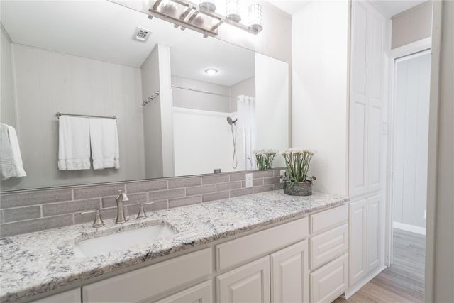 3807 Boat Dock RD, Lago Vista, TX 78645