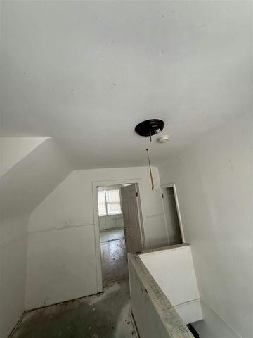 19180 Bradford Avenue, Detroit, MI 48205