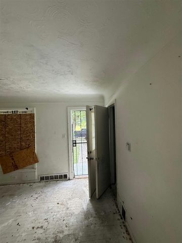 19180 Bradford Avenue, Detroit, MI 48205