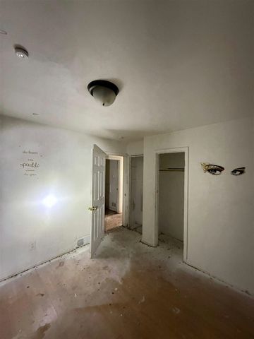 19180 Bradford Avenue, Detroit, MI 48205