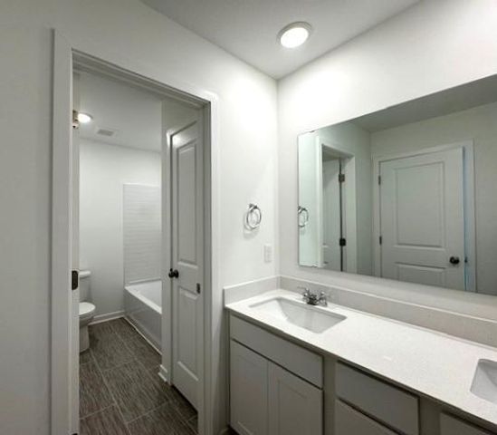 9252 Larimar Trail, Eden Prairie, MN 55347