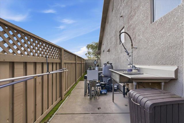 400 Plover Ct, Lincoln, CA 95648