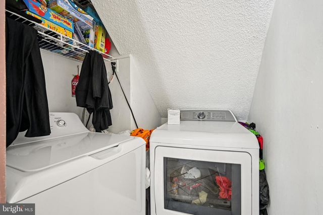 135 WINDWARD DR, Barnegat, NJ 08005