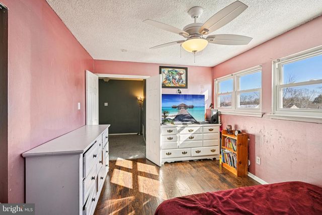 135 WINDWARD DR, Barnegat, NJ 08005