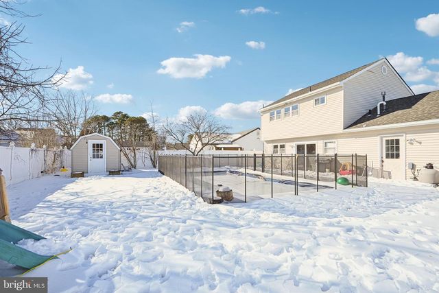 135 WINDWARD DR, Barnegat, NJ 08005