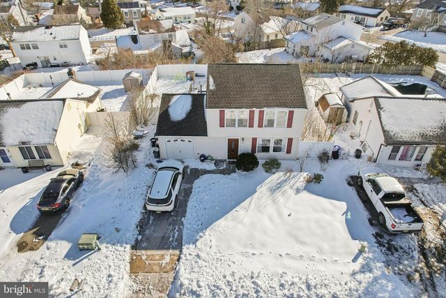 135 WINDWARD DR, Barnegat, NJ 08005