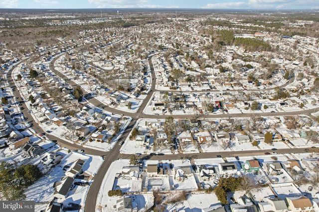 135 WINDWARD DR, Barnegat, NJ 08005