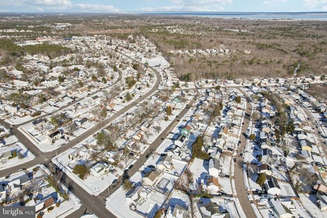 135 WINDWARD DR, Barnegat, NJ 08005