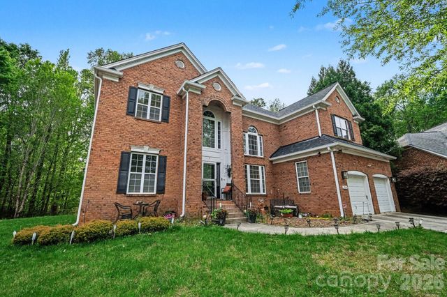 2516 River Oaks Drive, Waxhaw, NC 28173