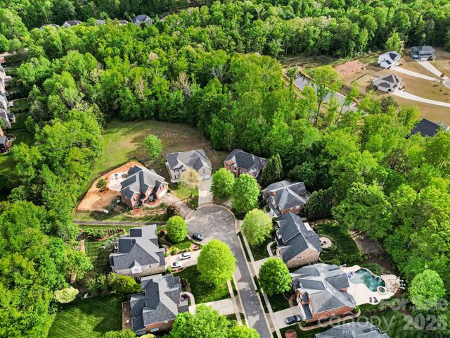 2516 River Oaks Drive, Waxhaw, NC 28173