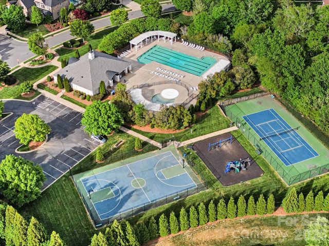 2516 River Oaks Drive, Waxhaw, NC 28173