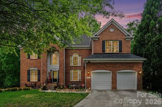 2516 River Oaks Drive, Waxhaw, NC 28173