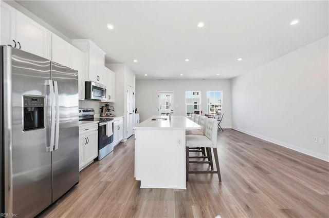 314 Fost BLVD, Moyock, NC 27958