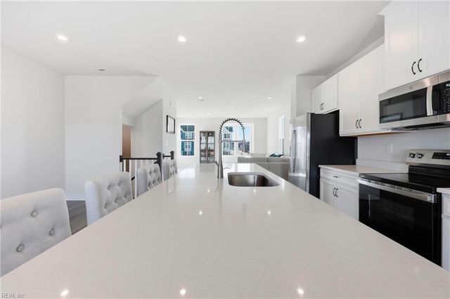 314 Fost BLVD, Moyock, NC 27958