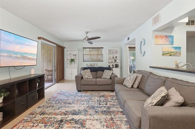 140 ORCHID WOODS COURT 13B, Deltona, FL 32725