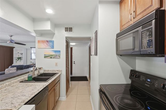 140 ORCHID WOODS COURT 13B, Deltona, FL 32725