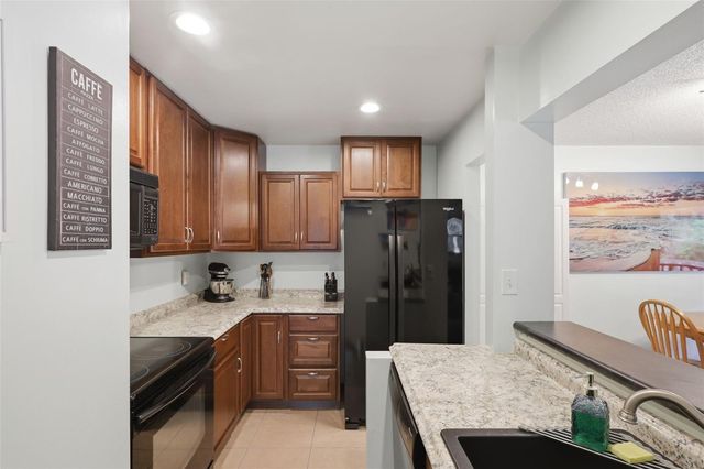 140 ORCHID WOODS COURT 13B, Deltona, FL 32725