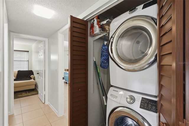 140 ORCHID WOODS COURT 13B, Deltona, FL 32725