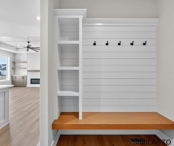 3800 Fieldstone Drive, Waukee, IA 50263