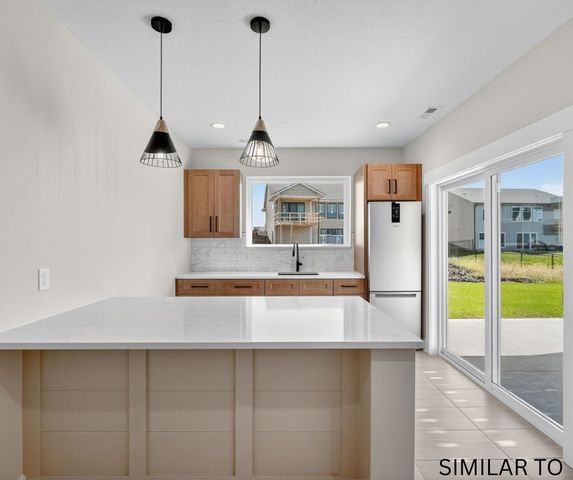 3800 Fieldstone Drive, Waukee, IA 50263