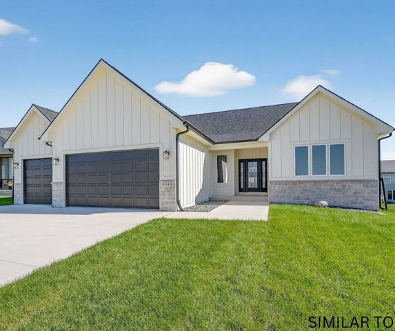 3800 Fieldstone Drive, Waukee, IA 50263