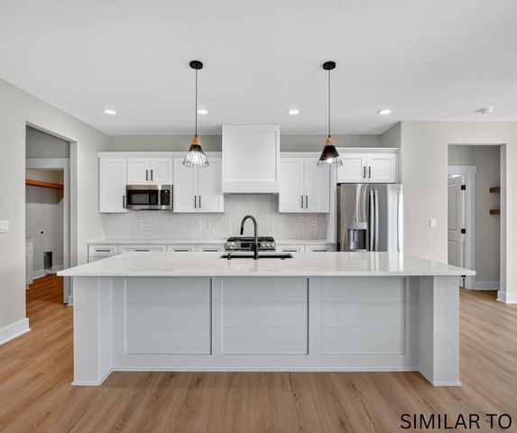 3800 Fieldstone Drive, Waukee, IA 50263