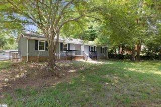 196 MCARTHUR Street, Spartanburg, SC 29302