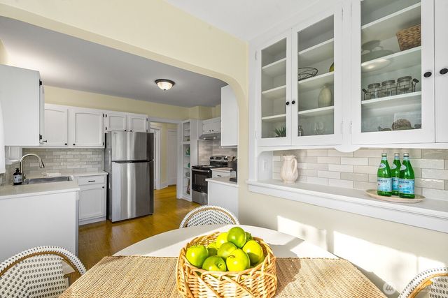 5455 42nd Avenue SW, Seattle, WA 98136