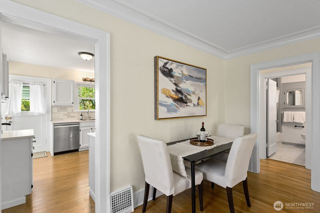 5455 42nd Avenue SW, Seattle, WA 98136