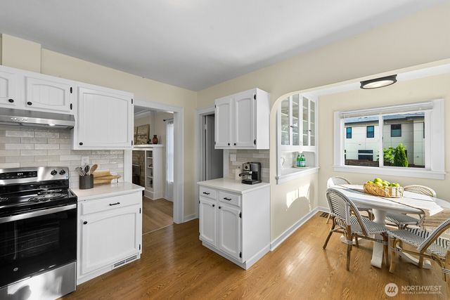5455 42nd Avenue SW, Seattle, WA 98136