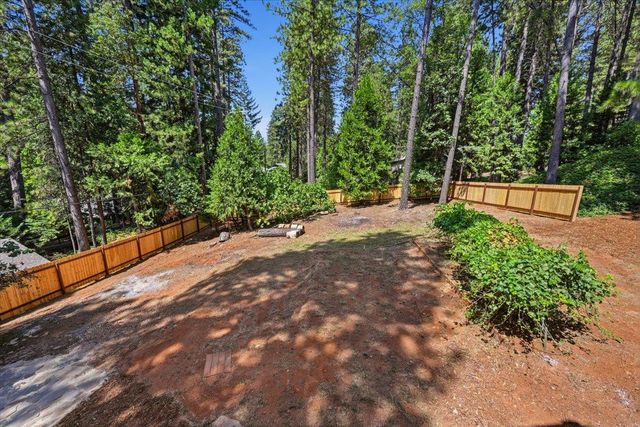 11551 Tree Top Cir, Nevada City, CA 95959