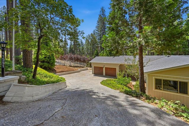 11551 Tree Top Cir, Nevada City, CA 95959