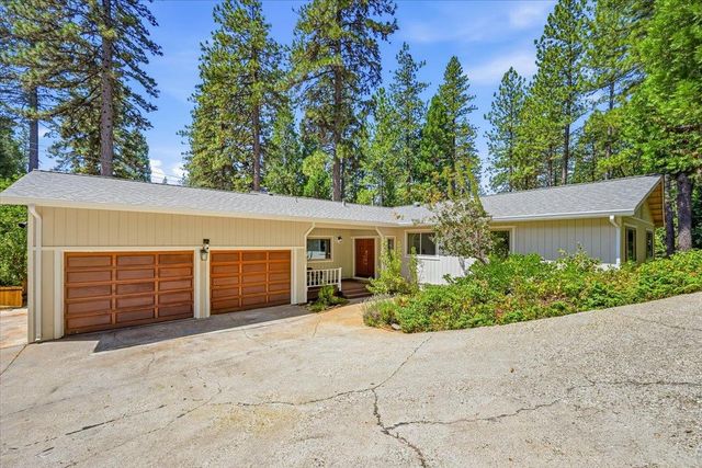 11551 Tree Top Cir, Nevada City, CA 95959